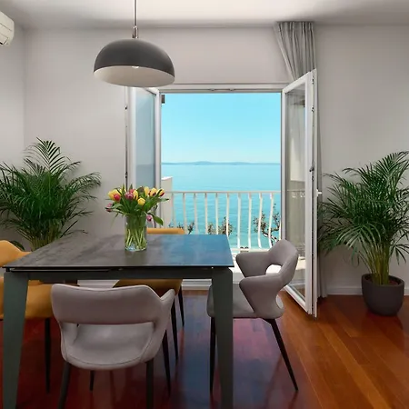 Apartment Beachfront Toma Podstrana